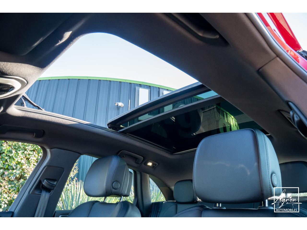 Photo PORSCHE MACAN 2.0 245 1ER MAIN - Toit Pano/Attelage elec./PASM/BOSE/ACC