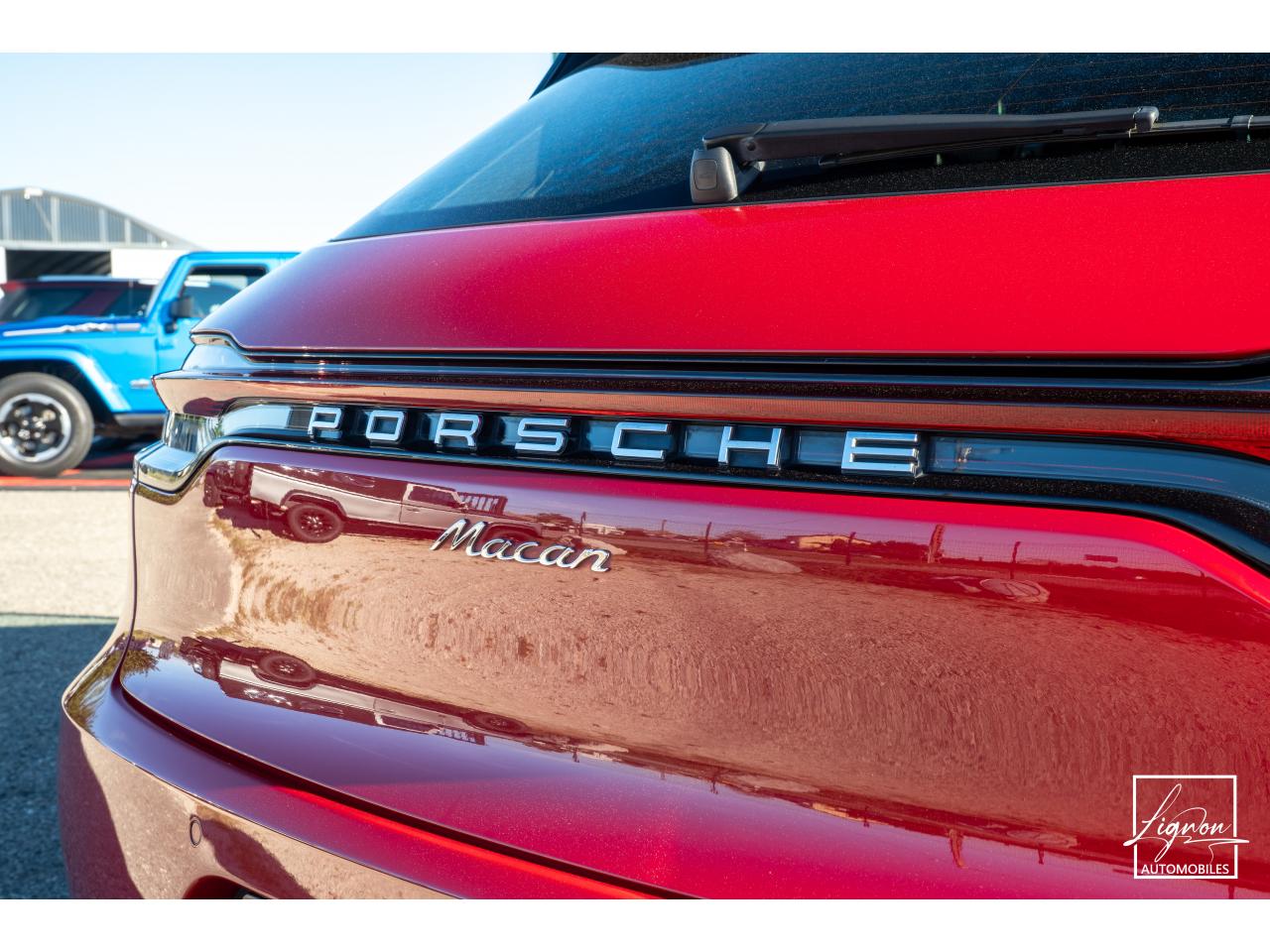 Photo PORSCHE MACAN 2.0 245 1ER MAIN - Toit Pano/Attelage elec./PASM/BOSE/ACC