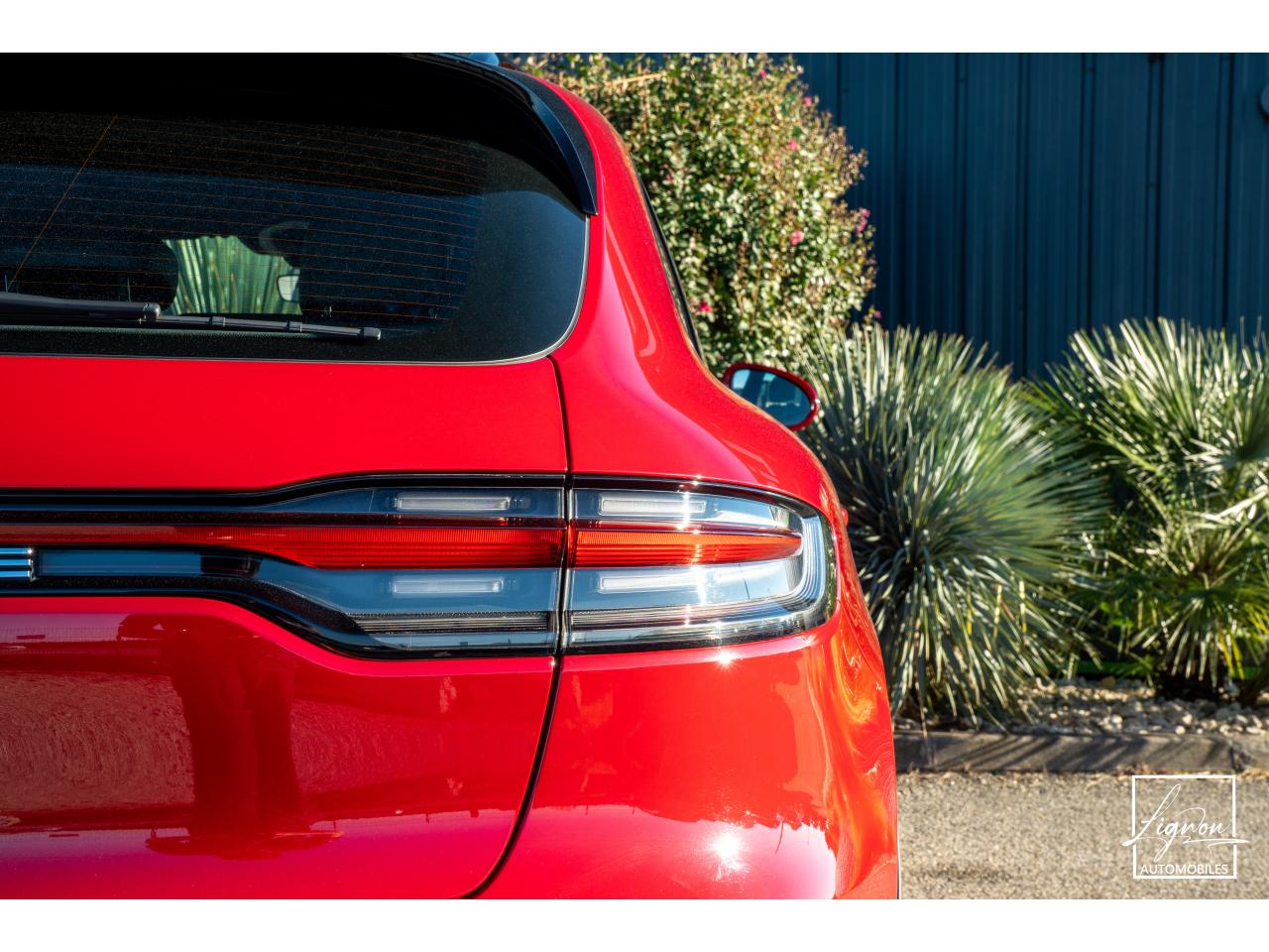 Photo PORSCHE MACAN 2.0 245 1ER MAIN - Toit Pano/Attelage elec./PASM/BOSE/ACC