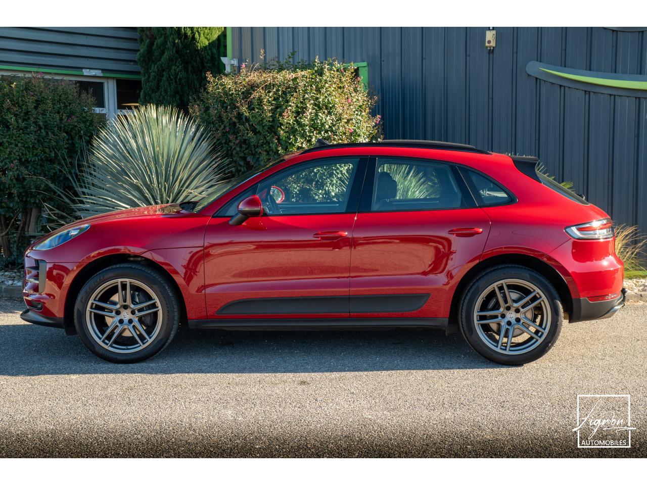 PORSCHE MACAN 2.0 245 1ER MAIN - Toit Pano/Attelage elec./PASM/BOSE/ACC