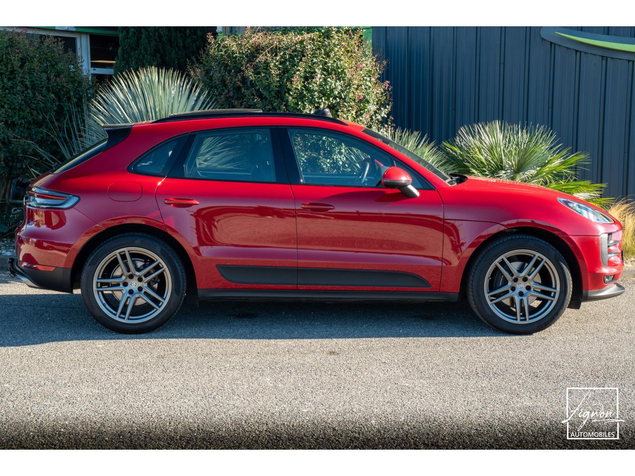 Photo PORSCHE MACAN 2.0 245 1ER MAIN - Toit Pano/Attelage elec./PASM/BOSE/ACC