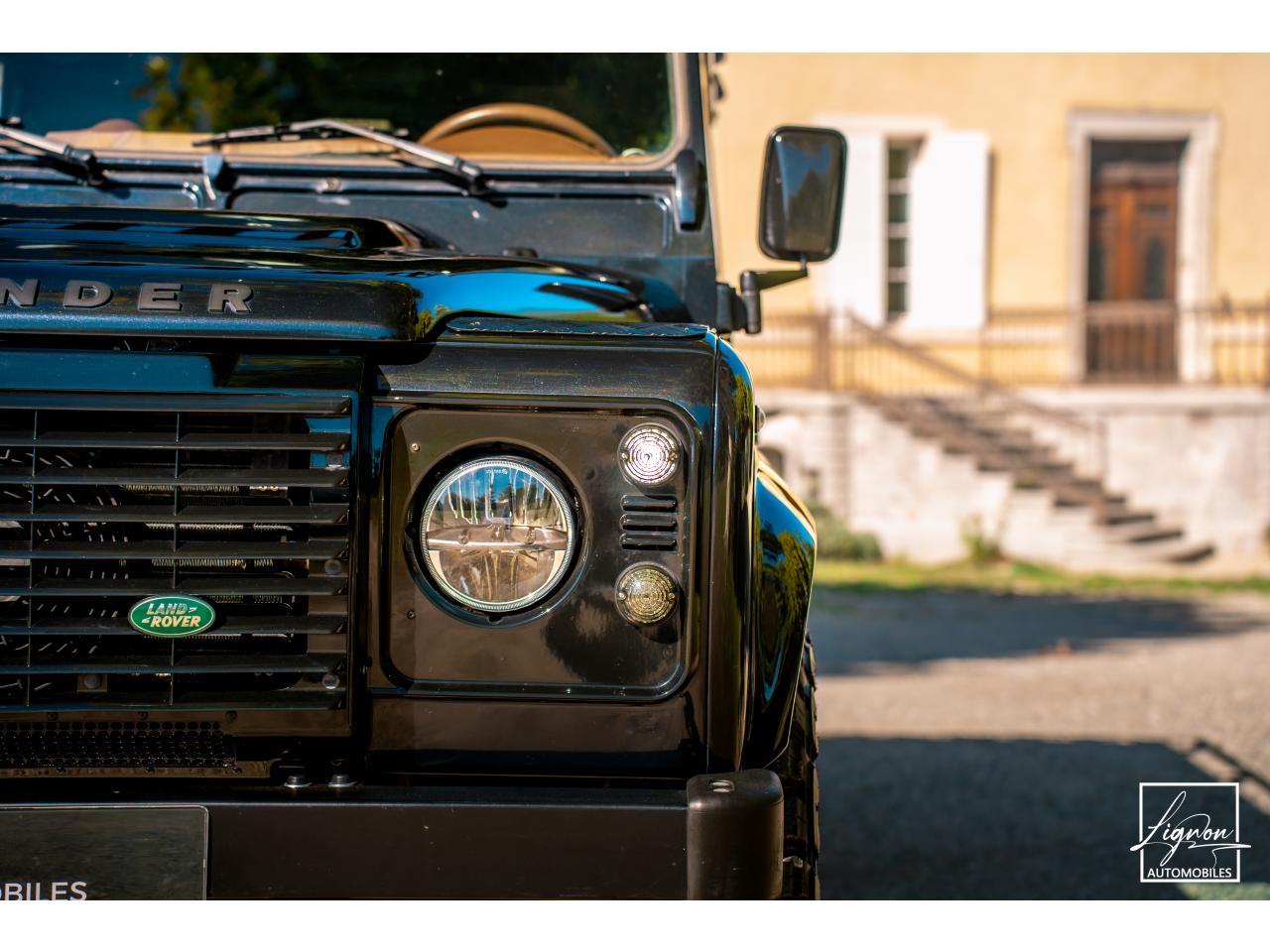 Photo LAND ROVER DEFENDER 110 2.2 Td4 110 SW - ' Santorini Black '