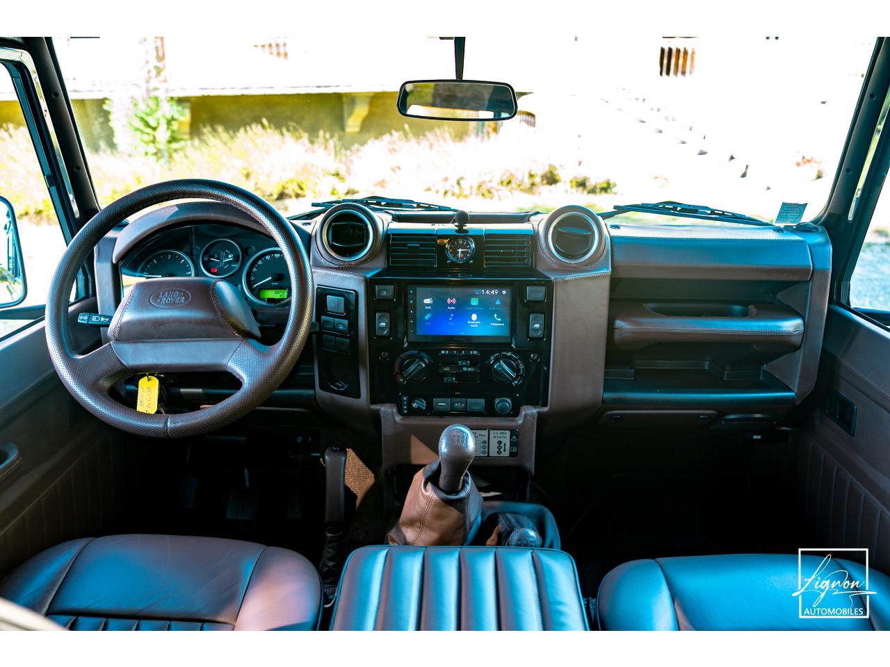 Photo LAND ROVER DEFENDER 110 2.2 Td4 110 SW - ' Santorini Black '