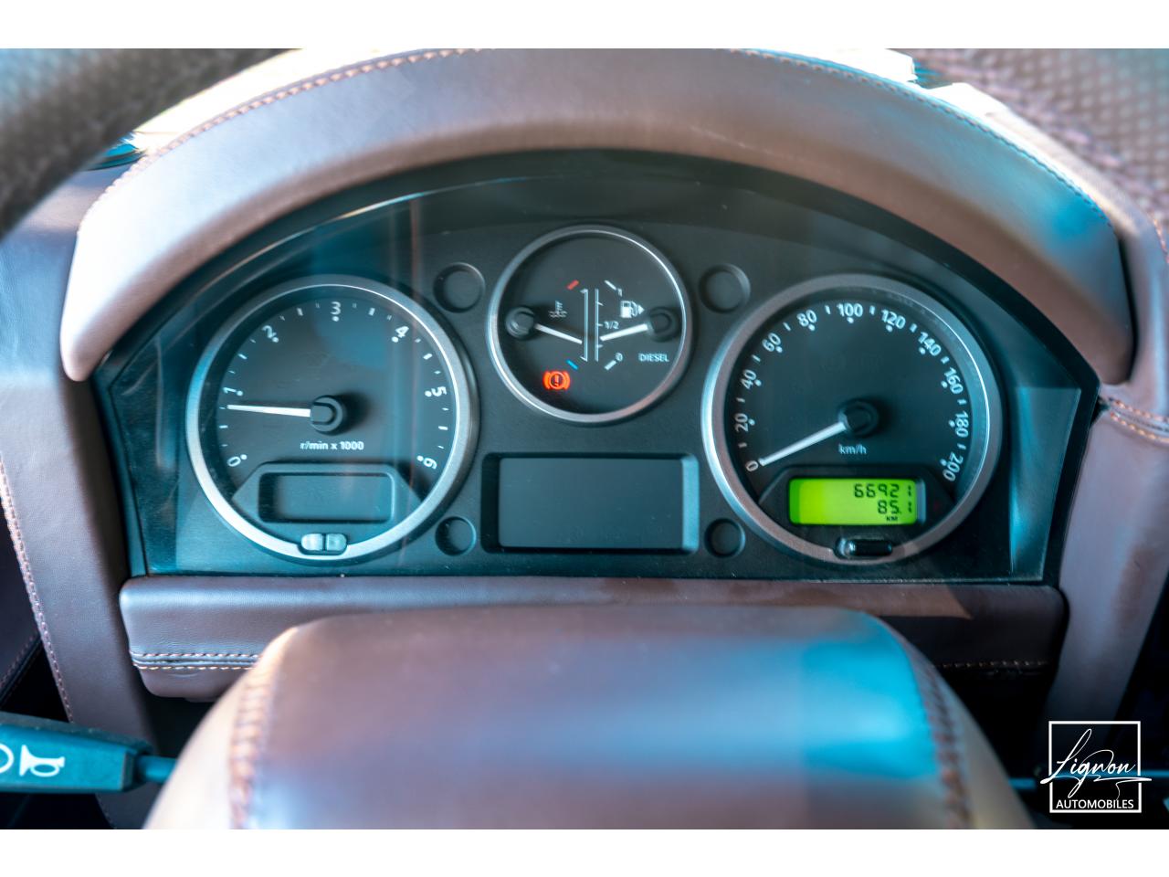 Photo LAND ROVER DEFENDER 110 2.2 Td4 110 SW - ' Santorini Black '