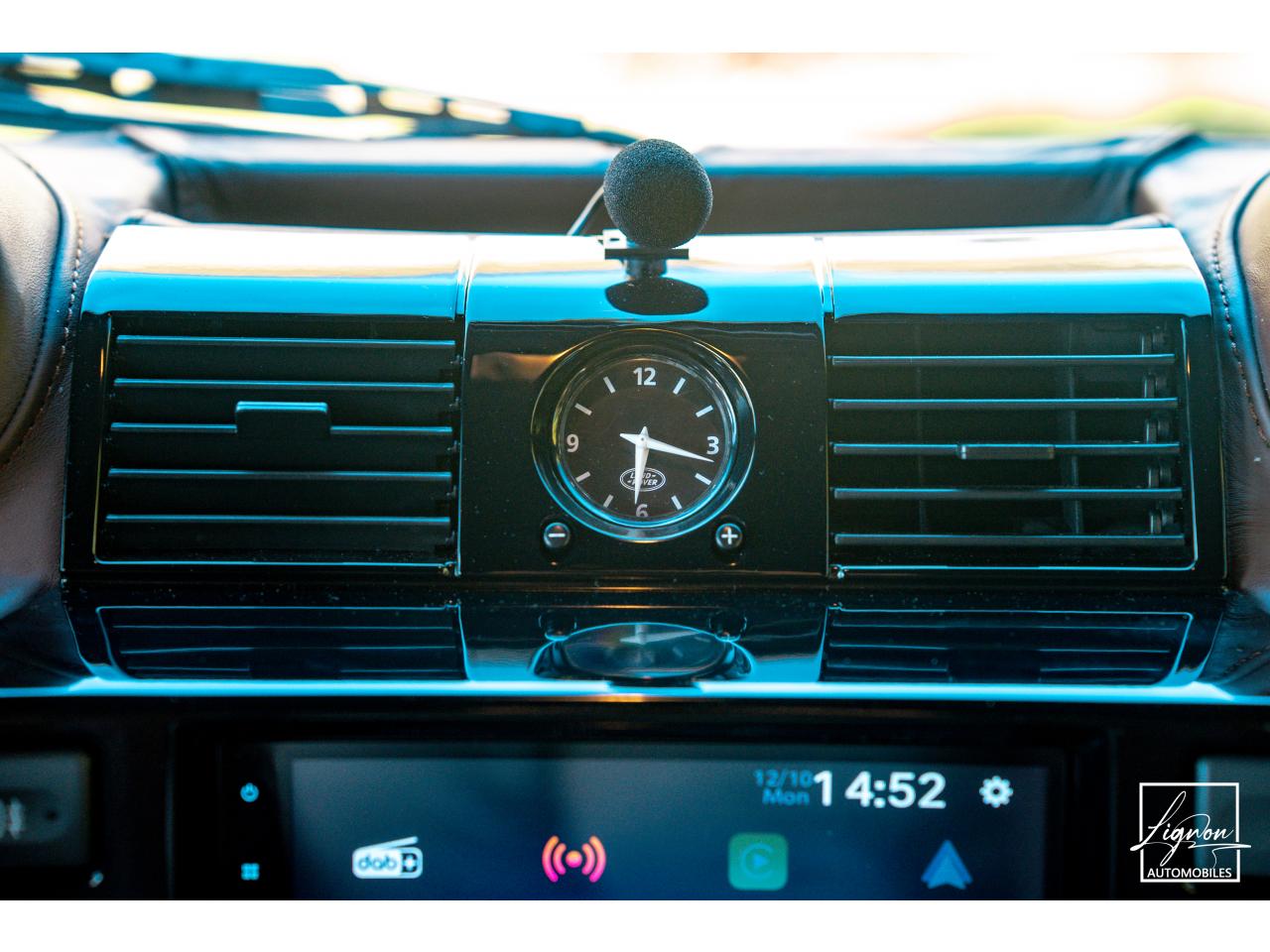 Photo LAND ROVER DEFENDER 110 2.2 Td4 110 SW - ' Santorini Black '