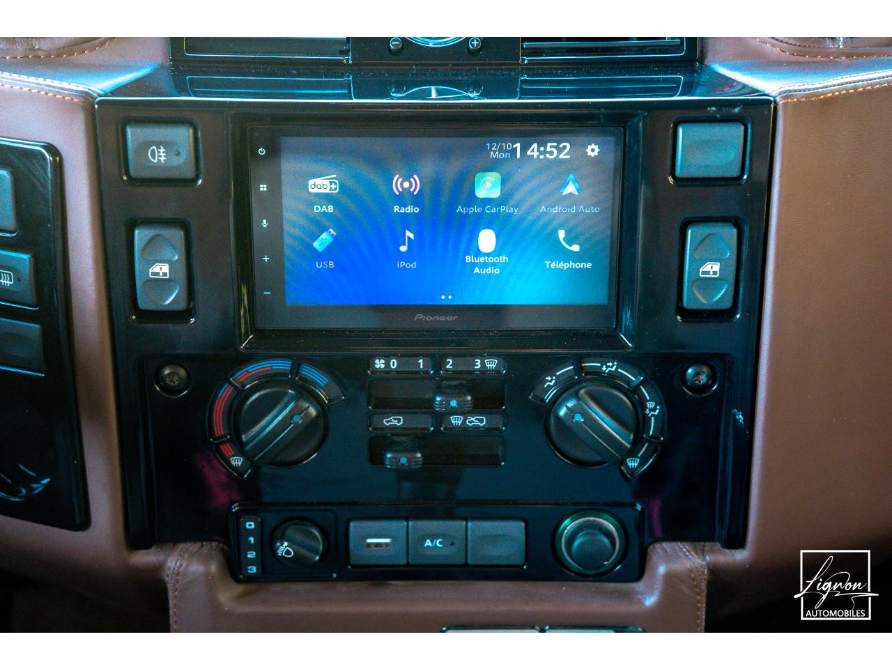 Photo LAND ROVER DEFENDER 110 2.2 Td4 110 SW - ' Santorini Black '