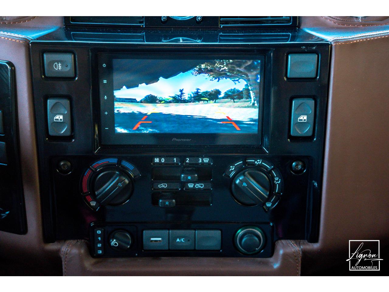 Photo LAND ROVER DEFENDER 110 2.2 Td4 110 SW - ' Santorini Black '