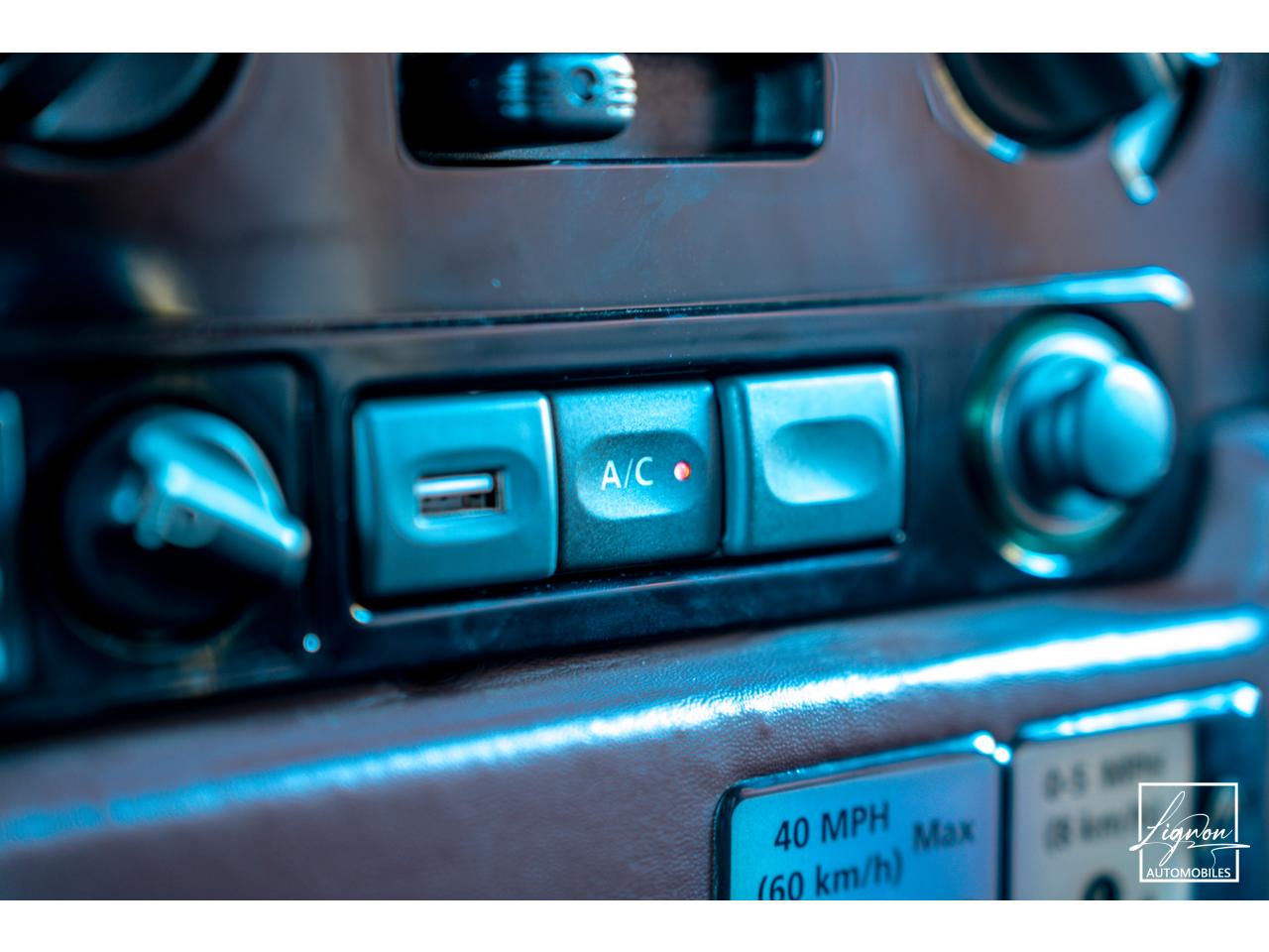 Photo LAND ROVER DEFENDER 110 2.2 Td4 110 SW - ' Santorini Black '