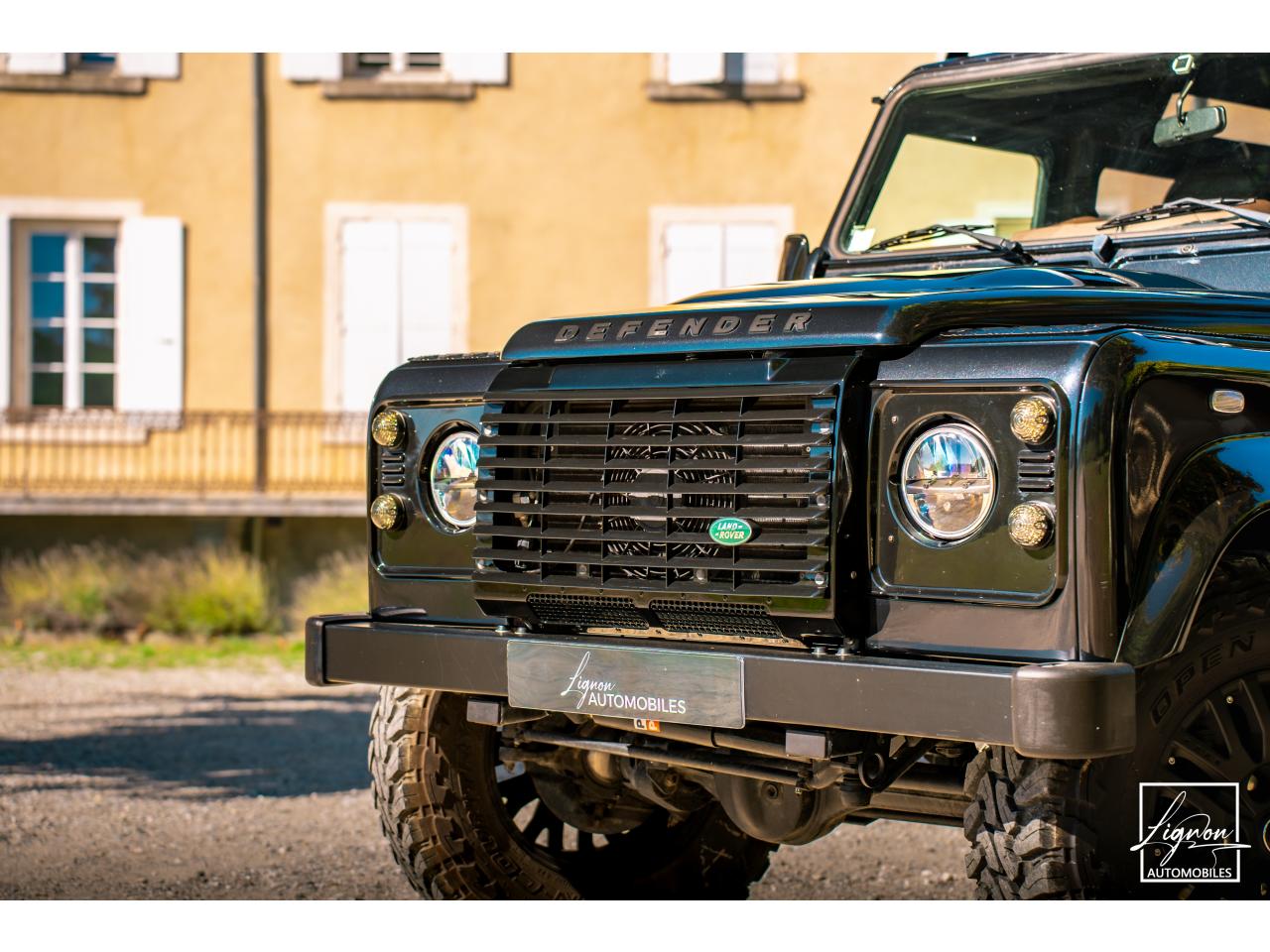 Photo LAND ROVER DEFENDER 110 2.2 Td4 110 SW - ' Santorini Black '